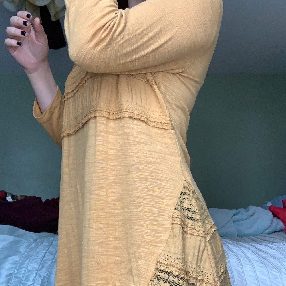 Long sleeve long light shirt with designs